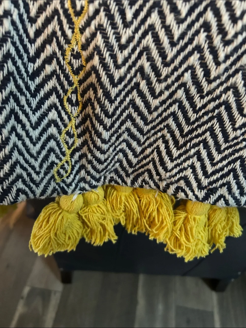 Large Navy  & White Diamond Throw Blanket with Yellow Tassels NWOT